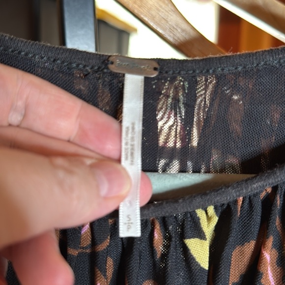 Free People Wildflower Honey Top Black Floral Size Small - Picture 11 of 13